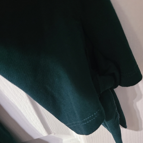 Amanda Green Beaded 3/4 sleeve top - Picture 4 of 4